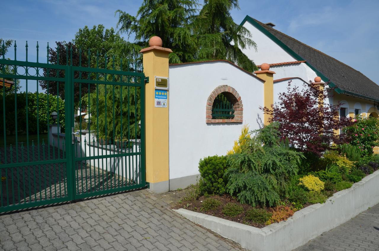 Ferienwohnung Herrmann Pottenhofen Екстер'єр фото